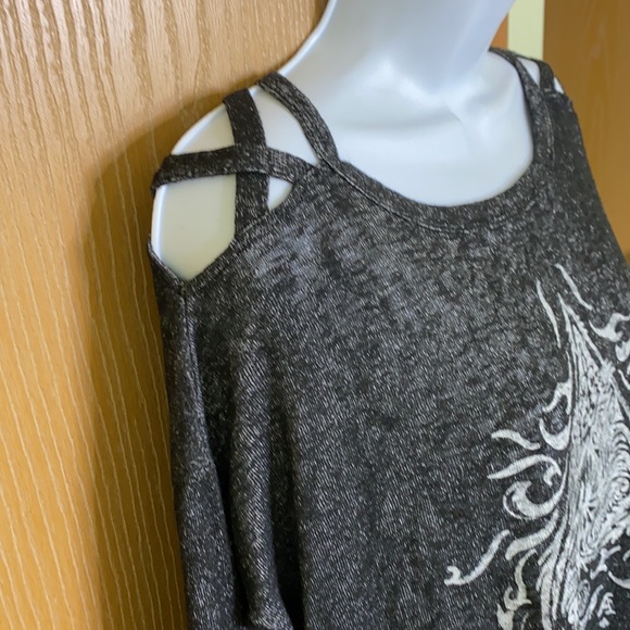 Top - Picture 3 of 4